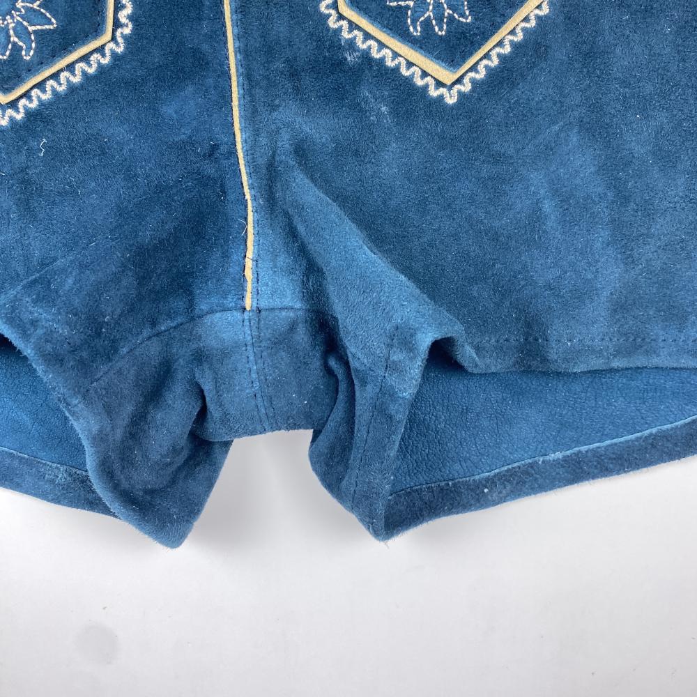 شلوارک اسپرت برند esmara طرح گل سنتی بندی سبز کله غازی رنگ - تصویر 5